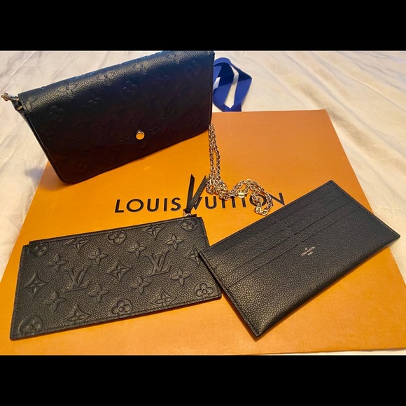 COPY - Authentic Louis Vuitton Felicia Pochette - Picture 3 of 7